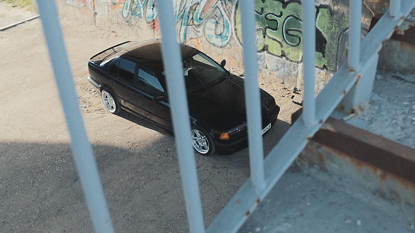  Autors: MyPlace Fanstastiska autobūves klasika, jeb BMW E36 328i