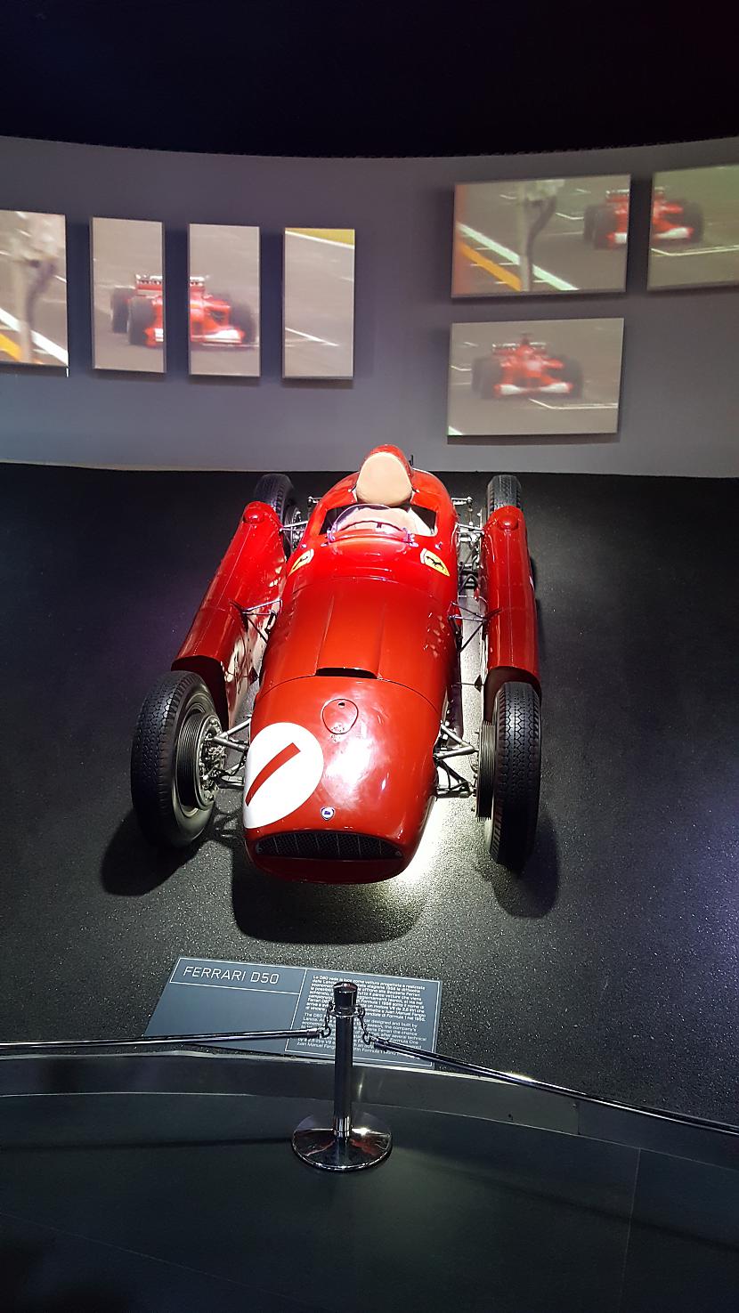 Ne tikai ķiveres bet arī... Autors: Santa Sudakova Ferrari muzejs Maranello.