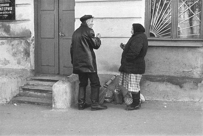 Ikdienas mode Pamēģiniet... Autors: Lestets PSRS laiku Kijevas ikdiena kādreiz aizliegtajās fotogrāfijās