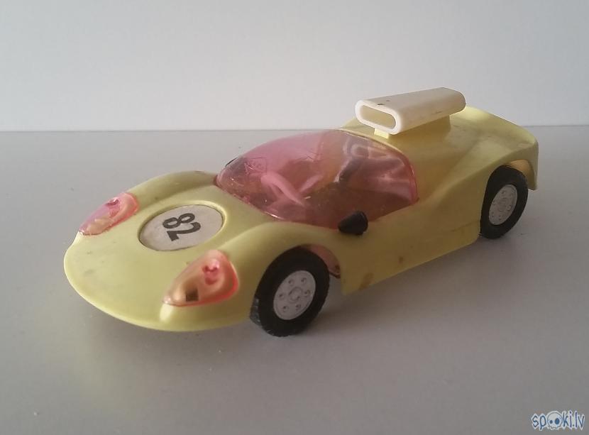 Vēl viens sporta vāģis Autors: pyrathe Atmiņas par bērnību: PSRS laiku rotaļu mašīnītes