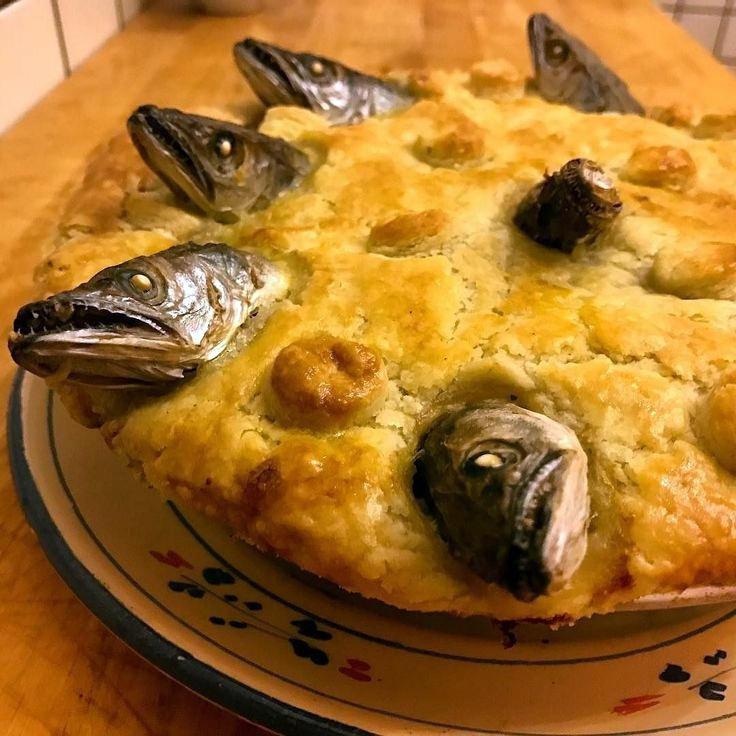 Scaronis ir zivju pīrāgs Un... Autors: Fosilija 20 attēli ar ēdieniem, kuru gatavotājiem būtu jāaizliedz darboties virtuvē 😨