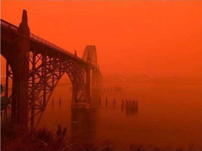 Ņūporta Oregona Autors: Fosilija ASV rietumu krasts rekordlielu ugunsgrēku dēļ izskatās kā no citas pasaules