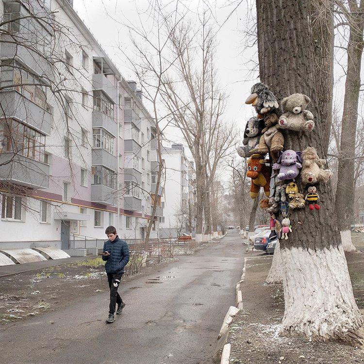  Autors: matilde Fotogrāfs parāda, kā izskatās Krievija bez filtriem - pelēka un parasta