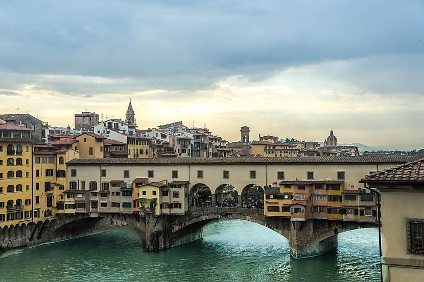 Ponte Večio Florence Itālija... Autors: Lestets 20 vietu fotogrāfijas, kas parāda pasaules izmaiņas pēdējo 100 gadu laikā