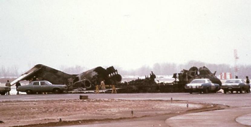 Sadursme uz skrejceļa Čikāgas... Autors: Testu vecis Komerciālo lidaparātu katastrofu bildes (1967.g - 1972.g)
