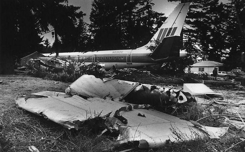 United Airlines reiss 173... Autors: Testu vecis Komerciālo lidaparātu katastrofu bildes (1973.g - 1979.g)