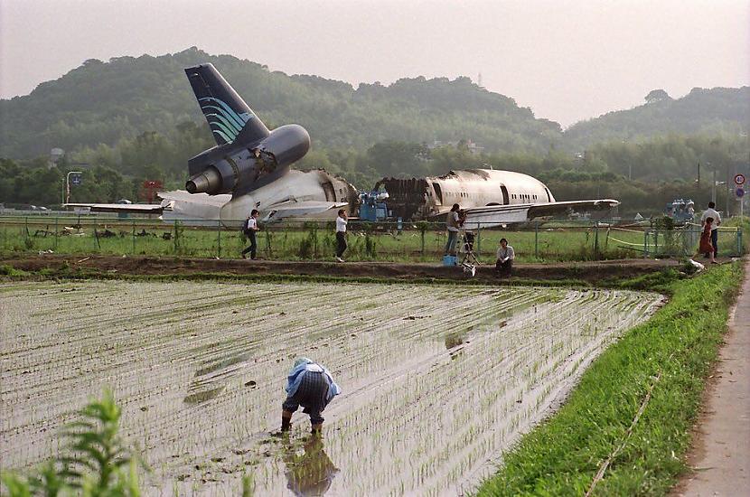 Garuda Indonesia reiss 865... Autors: Testu vecis Komerciālo lidaparātu katastrofu bildes (Deviņdesmitie) 1994.-1999.g