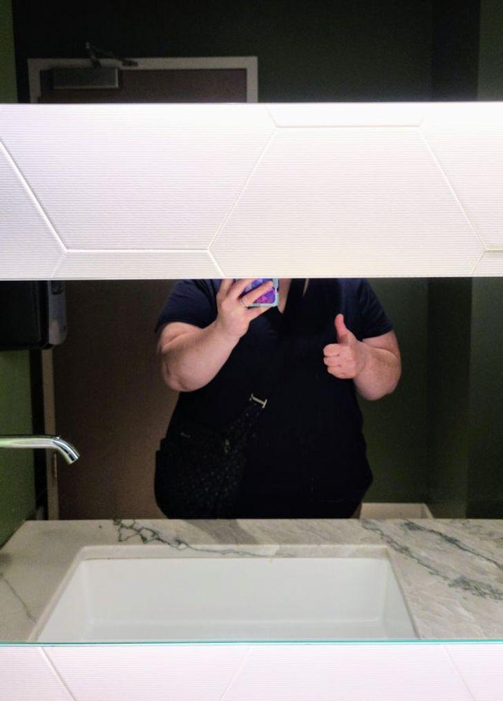 Restorāna tualetes spoguļi... Autors: The Diāna 20 dizaini, kuru autori laikam īsti nepadomāja ar galvu
