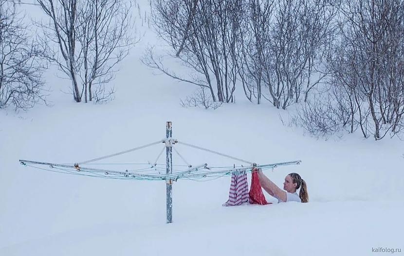 Apskati galeriju un smelies... Autors: Zibenzellis69 Aukstie joki, sniega un aukstās ziemas prieki un nedienas (40 bildes)