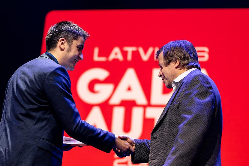  Autors: iAutoLV “Latvijas Gada auto 2022” galveno titulu izcīna ar viena punkta pārsvaru