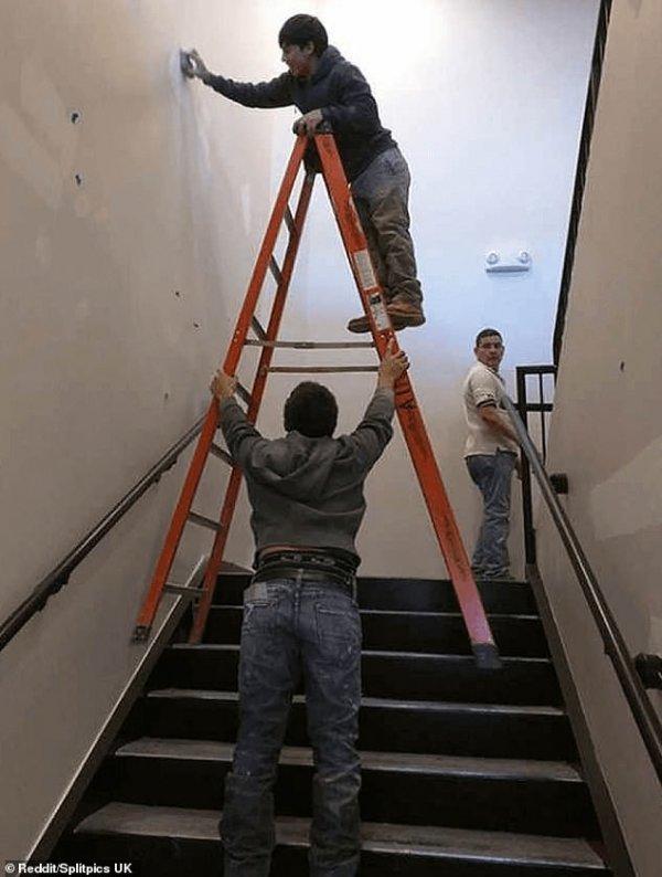  Autors: Zibenzellis69 Pārgalvīgi cilvēki uz kāpnēm: 29 trakie,  kuriem bija vienalga par drošību
