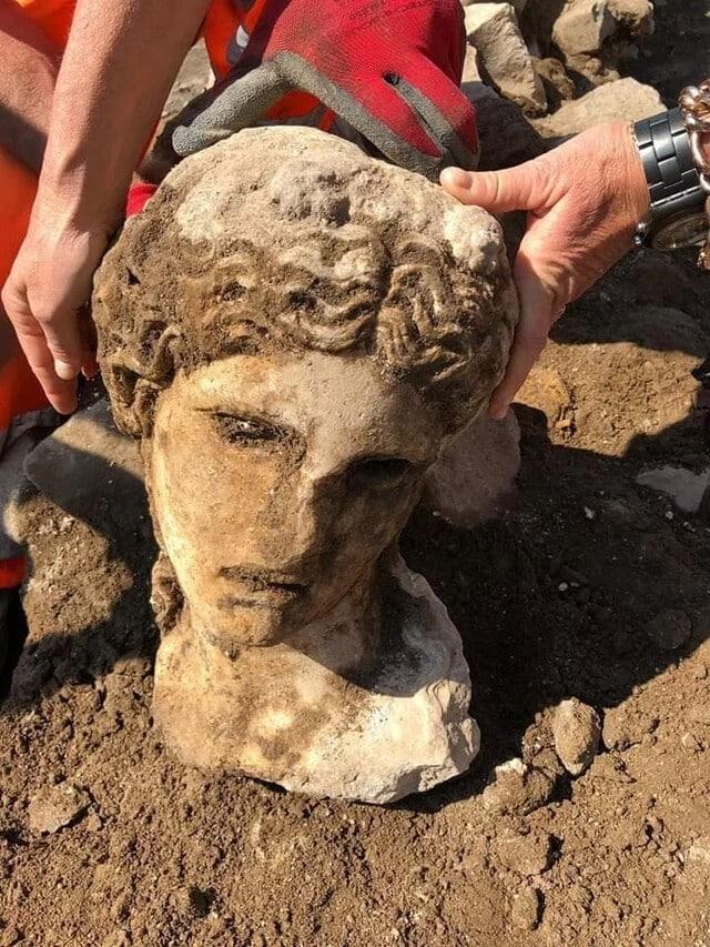 Sena statuja no Romas... Autors: Zibenzellis69 17 pārsteidzoši arheoloģiskie atradumi, kas atklās vēstures interesantākās puses