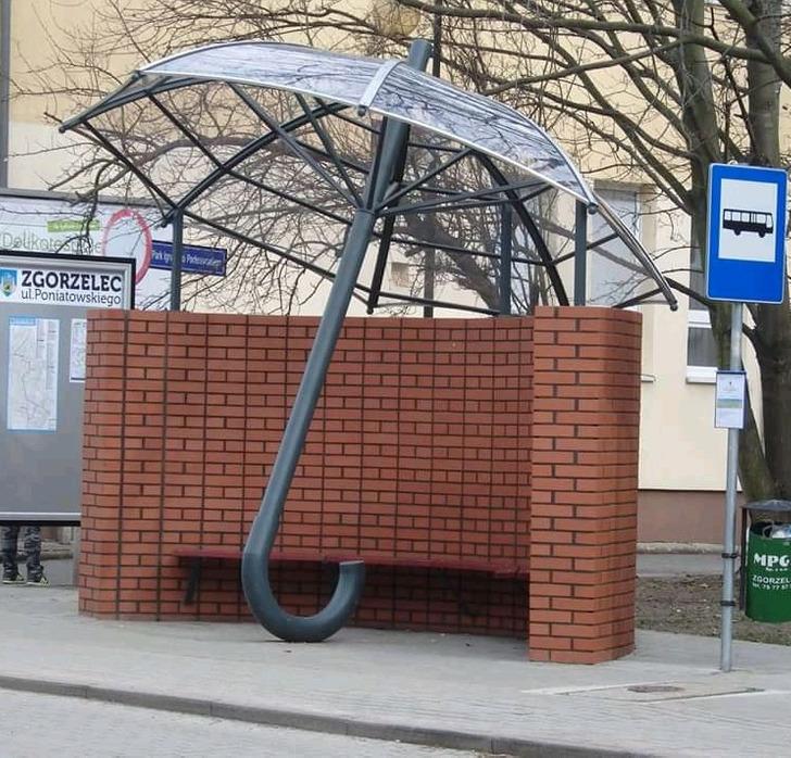 Autobusa pietura Polijā Autors: Lestets 16 reizes, kad cilvēki piešķīra ikdienas lietām jaunu perspektīvu