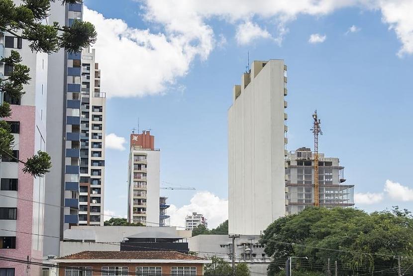 Brazīlijas Kuritibas... Autors: Zibenzellis69 Arhitekti izveidoja pārsteidzošas mājas, bet vai tādās kāds vēlēsies dzīvot