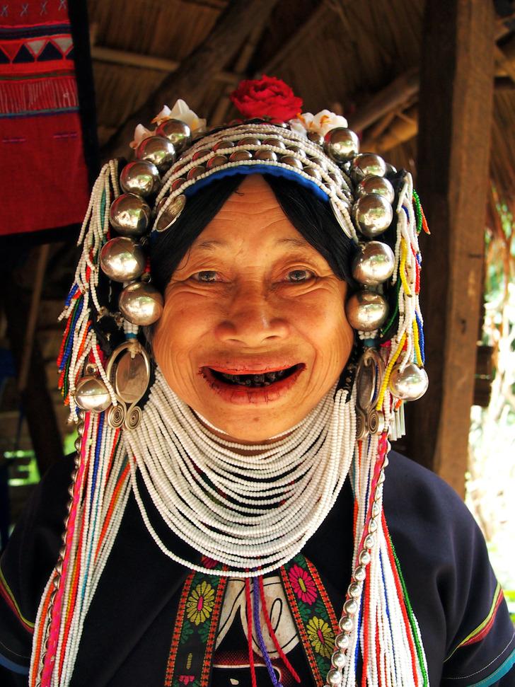 Melni zobiKādreiz Vjetnamā... Autors: The Diāna 10 traki sieviešu skaistuma ideāli vēstures gaitā