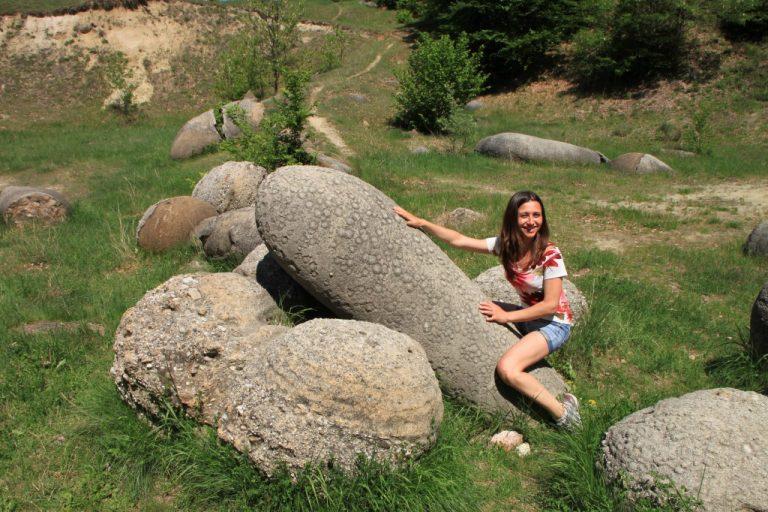 Lai saglabātu unikālos... Autors: Lestets Rumānijas noslēpumainie akmeņi aug un pārvietojas paši