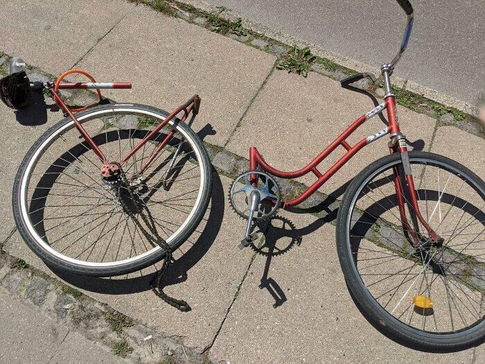  Mans velosipēds saplīsa divās... Autors: Zibenzellis69 26 kaitinošas situācijas un nepatikšanas, ko jaunā diena ir sagādājusi cilvēkiem