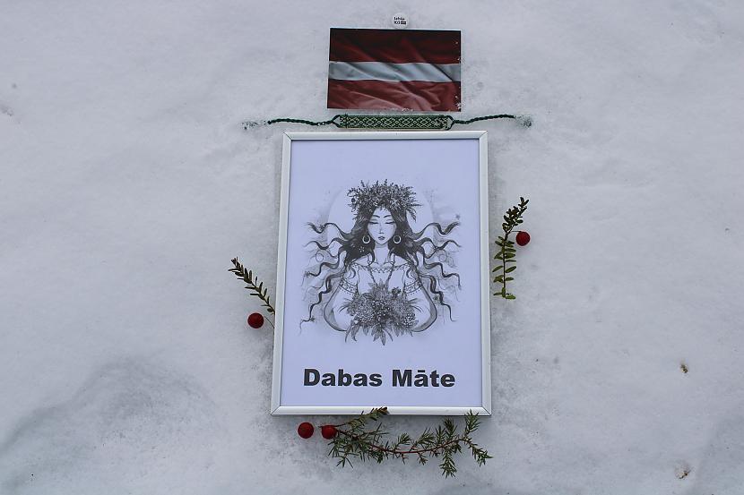  Autors: Latvian_pagan Baltu pagānisms. Lūgšana Dabas Mātei.