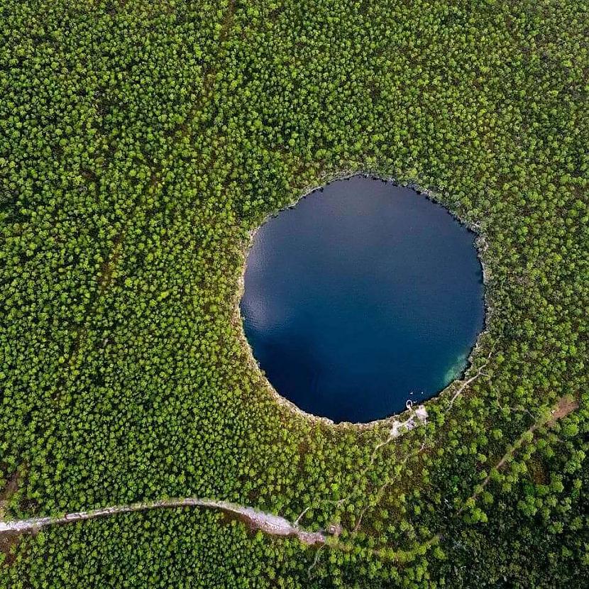 Andros Black Hole Bahamu... Autors: Zibenzellis69 11 "zemes caurumi", kas izskatās kā fantastiski vārti uz citām pasaulēm