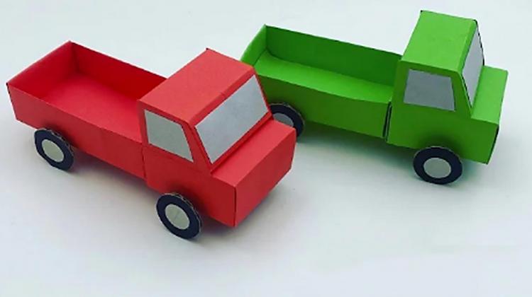 Papīra kravas auto
