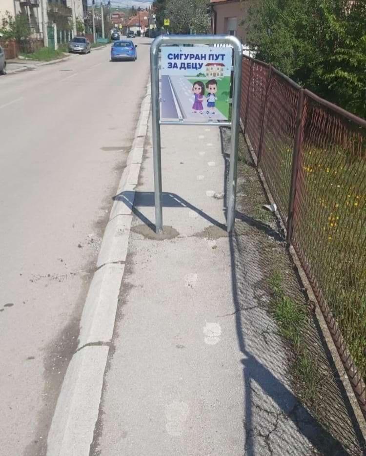 quotDroscarons ceļscaron... Autors: Zibenzellis69 Dizains no cilvēkiem, kuri acīmredzami nav kārtīgi iemācījušies savu profesiju